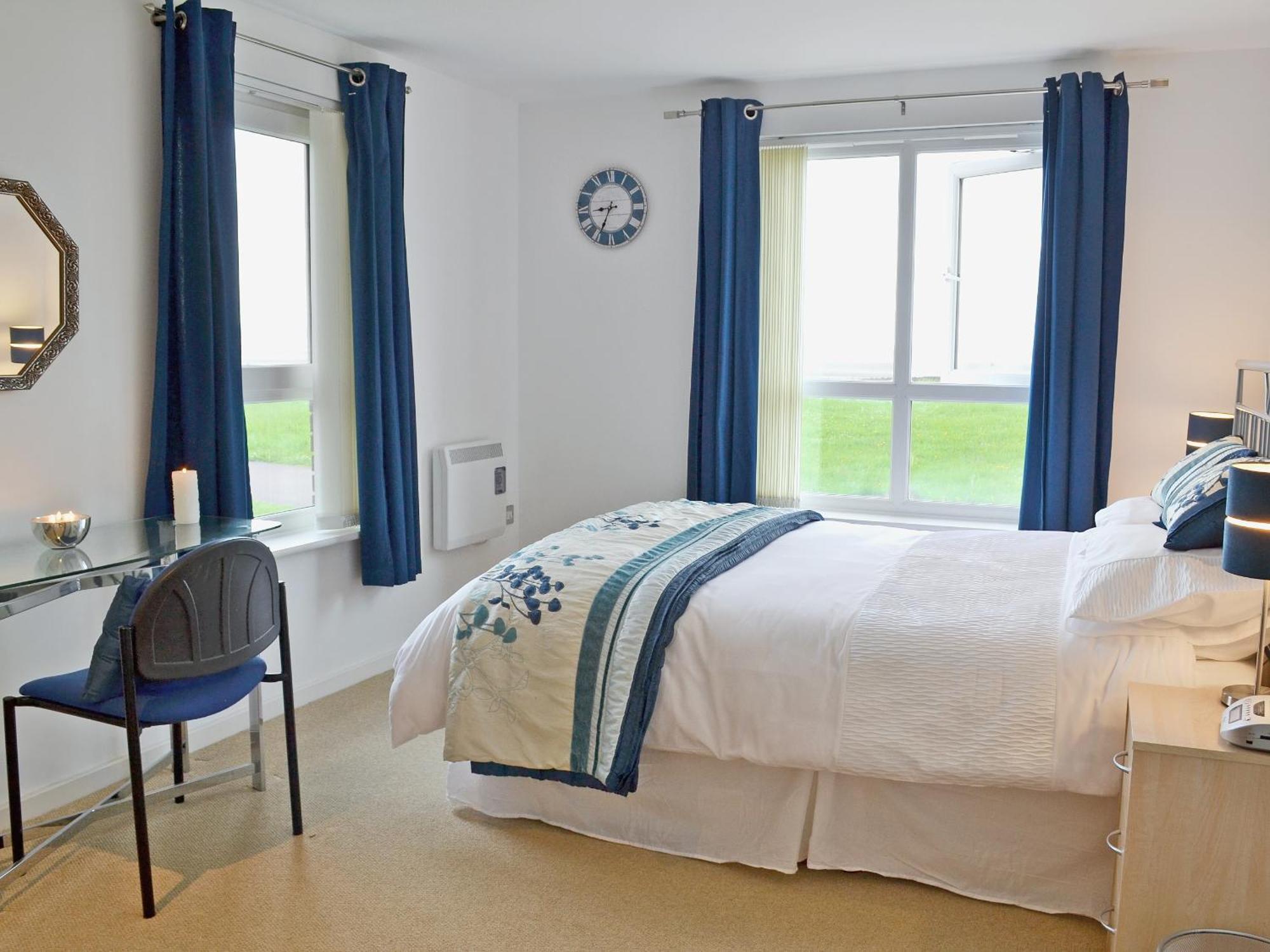Villa Waters Edge à Llanelli Extérieur photo
