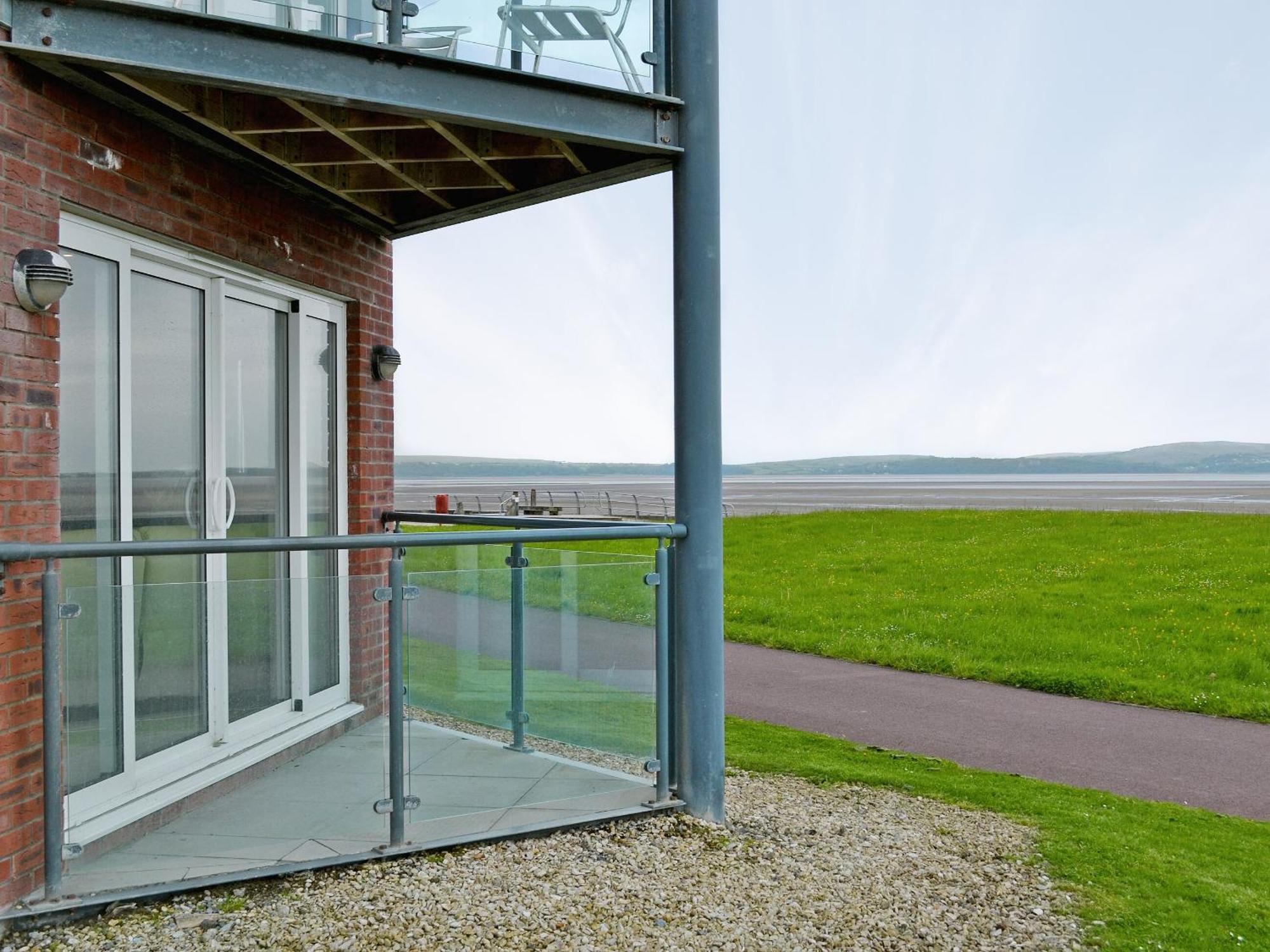 Villa Waters Edge à Llanelli Extérieur photo